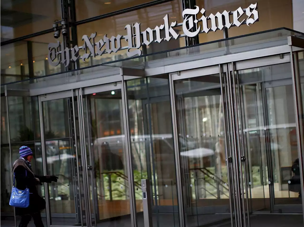 Man with ax, sword asked to enter New York Times newsroom