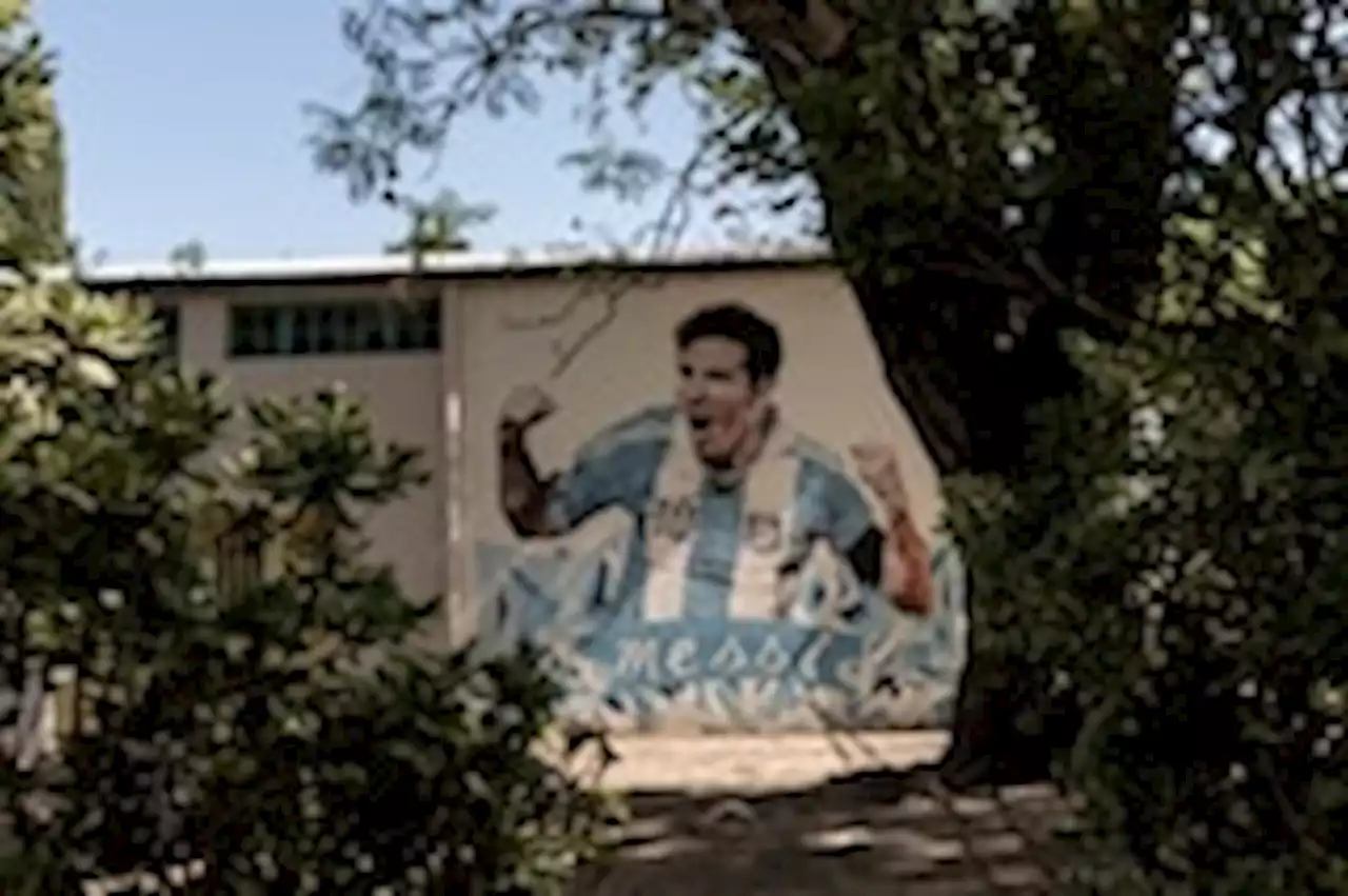 Messi’s likely last World Cup inspires hope in a beleaguered Argentina