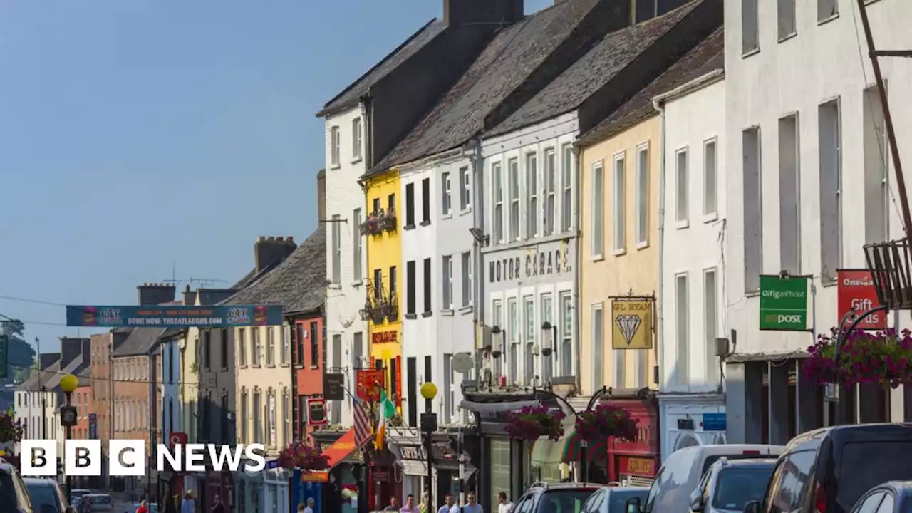 Kilkenny: Girl seriously injured after crash with stolen car