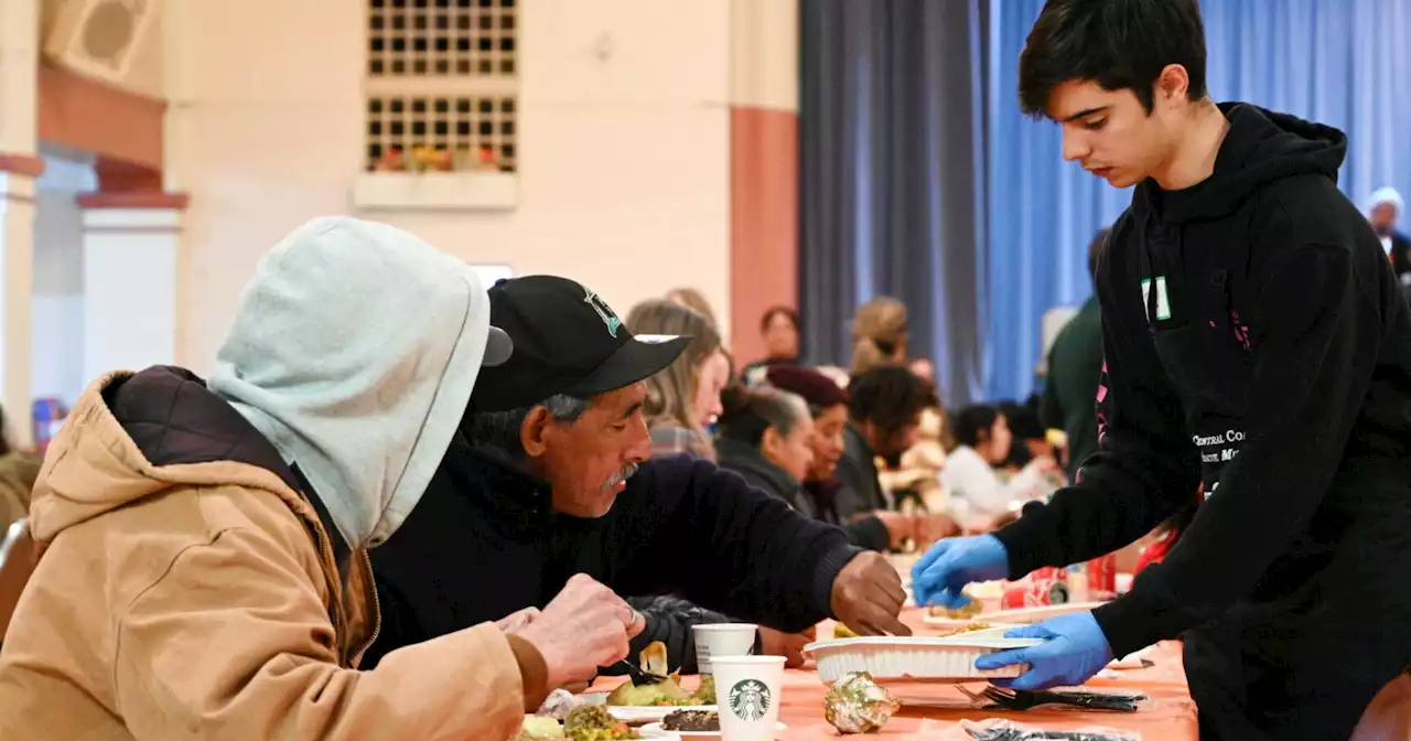 Hundreds fed at 23rd annual Central Coast Rescue Mission Thanksgiving banquet