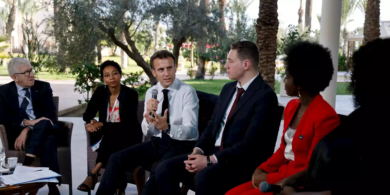 Emmanuel Macron conclut une longue séquence diplomatique avec le Sommet de la Francophonie