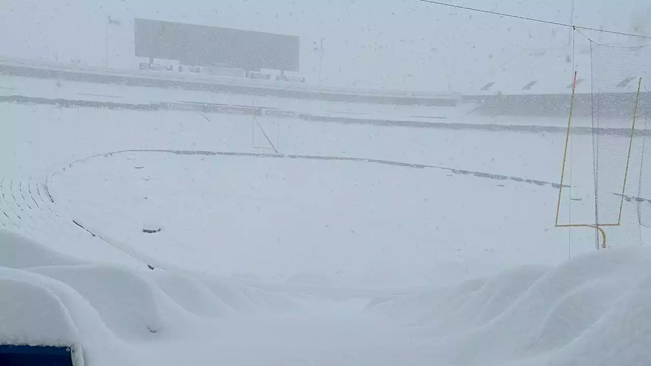 Bills stadium blanketed in snow as Buffalo prepares for game in Detroit against Browns