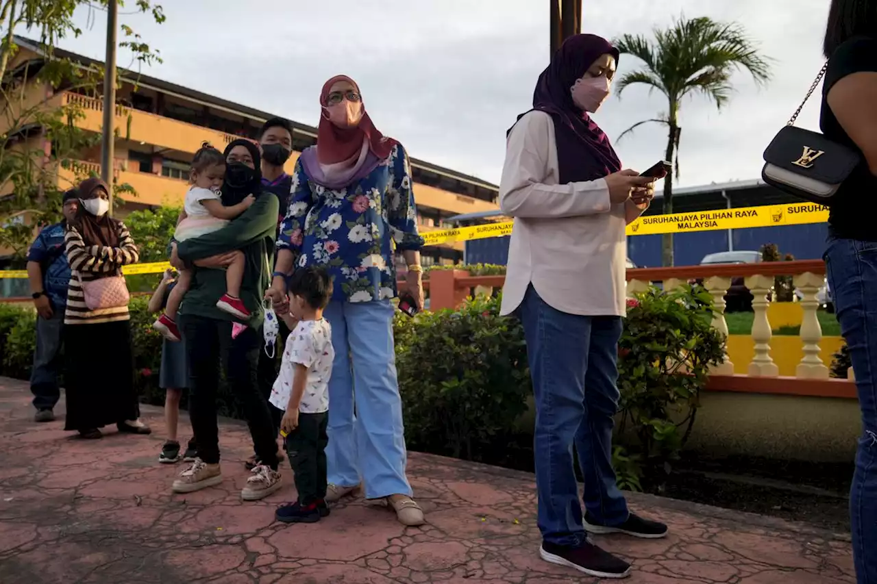 Explainer: Key issues as Malaysians vote in close parliamentary election