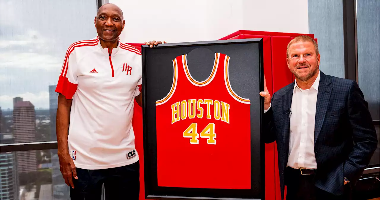 Elvin Hayes relishes Rockets jersey retirement