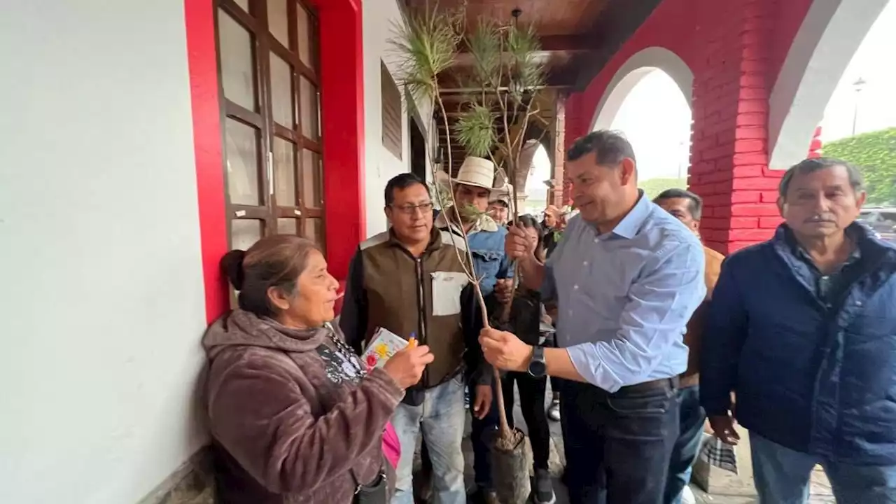 Alejandro Armenta arranca campaña de reforestación en Puebla; resalta compromiso por cuidar al planeta