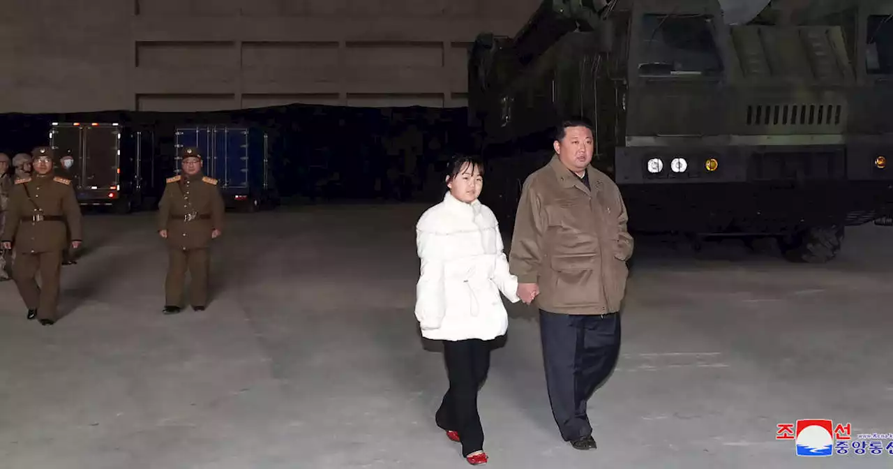 Corée du Nord : Kim Jong Un dévoile sa fille au monde lors d’un test de missile