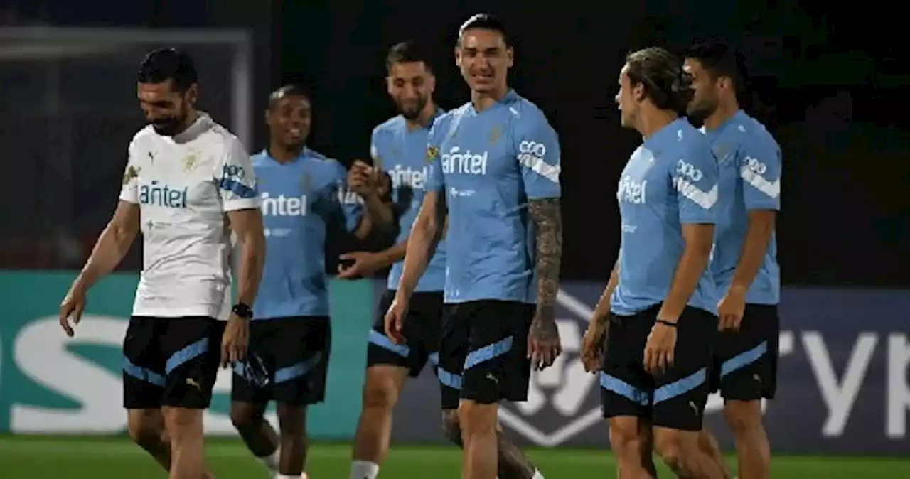 Uruguay ya está en Qatar y realiza primer entrenamiento