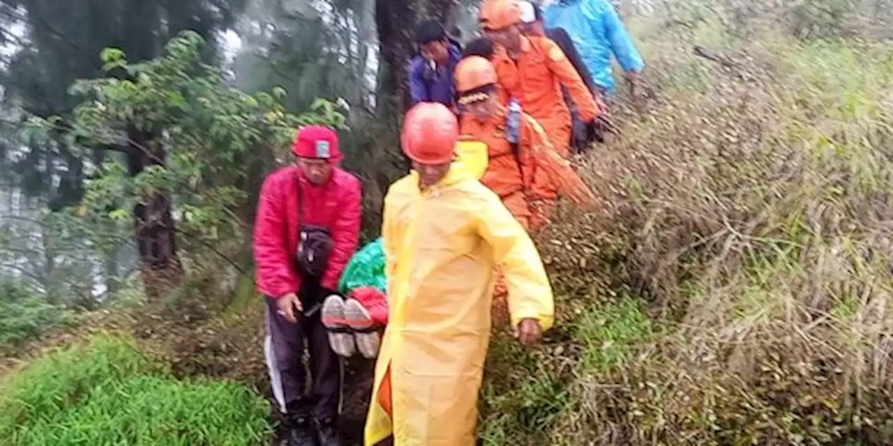 Daki Gunung Agung, Bule AS Terpeleset hingga Tewas | merdeka.com