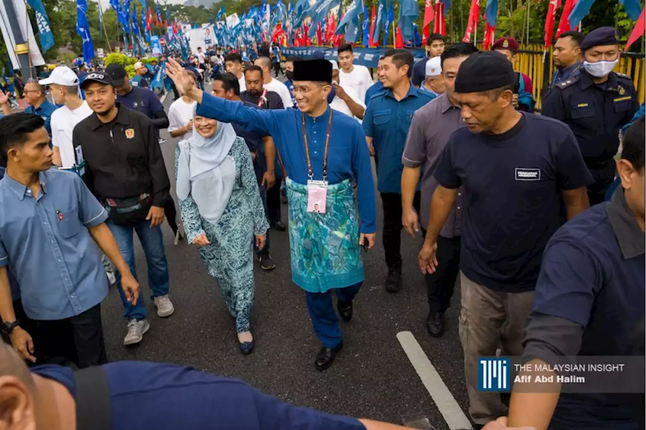 Ismail Sabri and wife vote in Bera | The Malaysian Insight