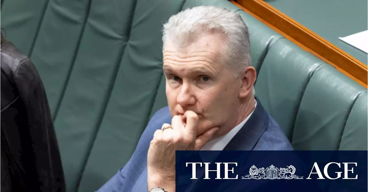 Labor wants IR laws for Christmas but it’s running out of time to sway the crossbench