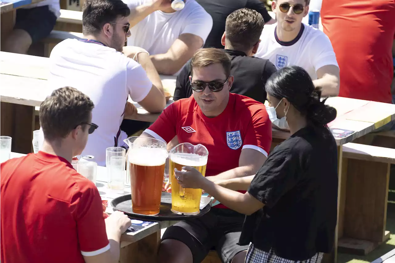 England fans reveal how they will dodge Qatar's World Cup stadium booze ban