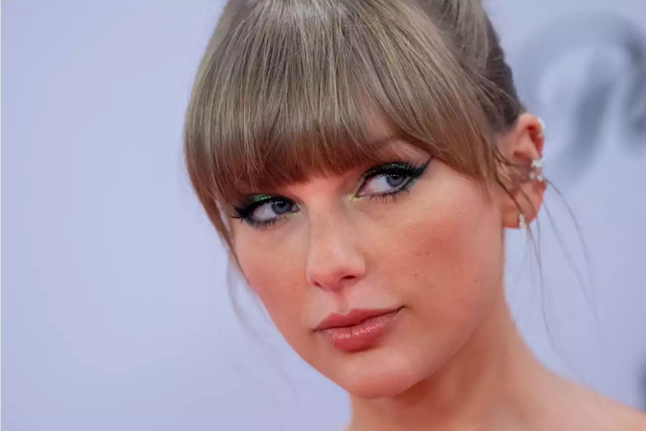 Ticketmaster Apologizes to Taylor Swift and Her Fans for Sales Debacle