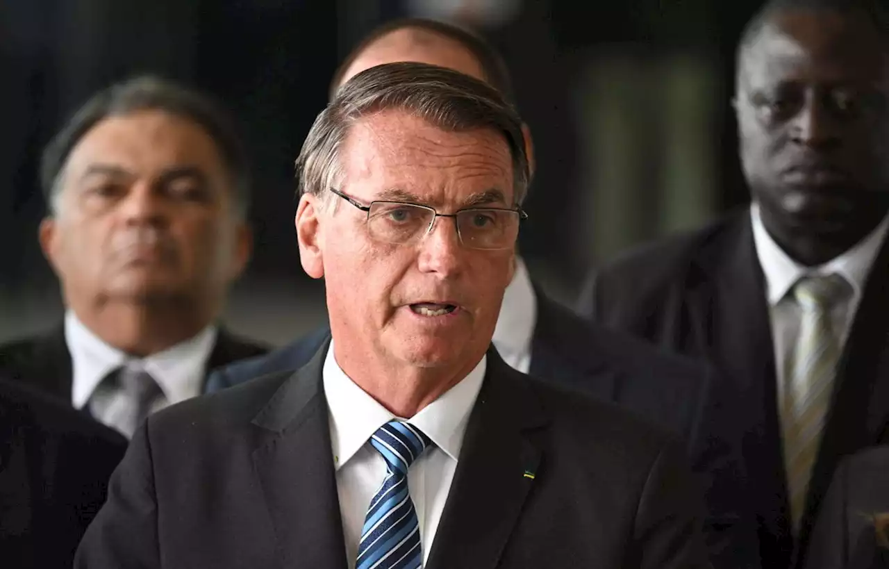 Bolsonaro s’engage à « respecter la Constitution » après sa défaite