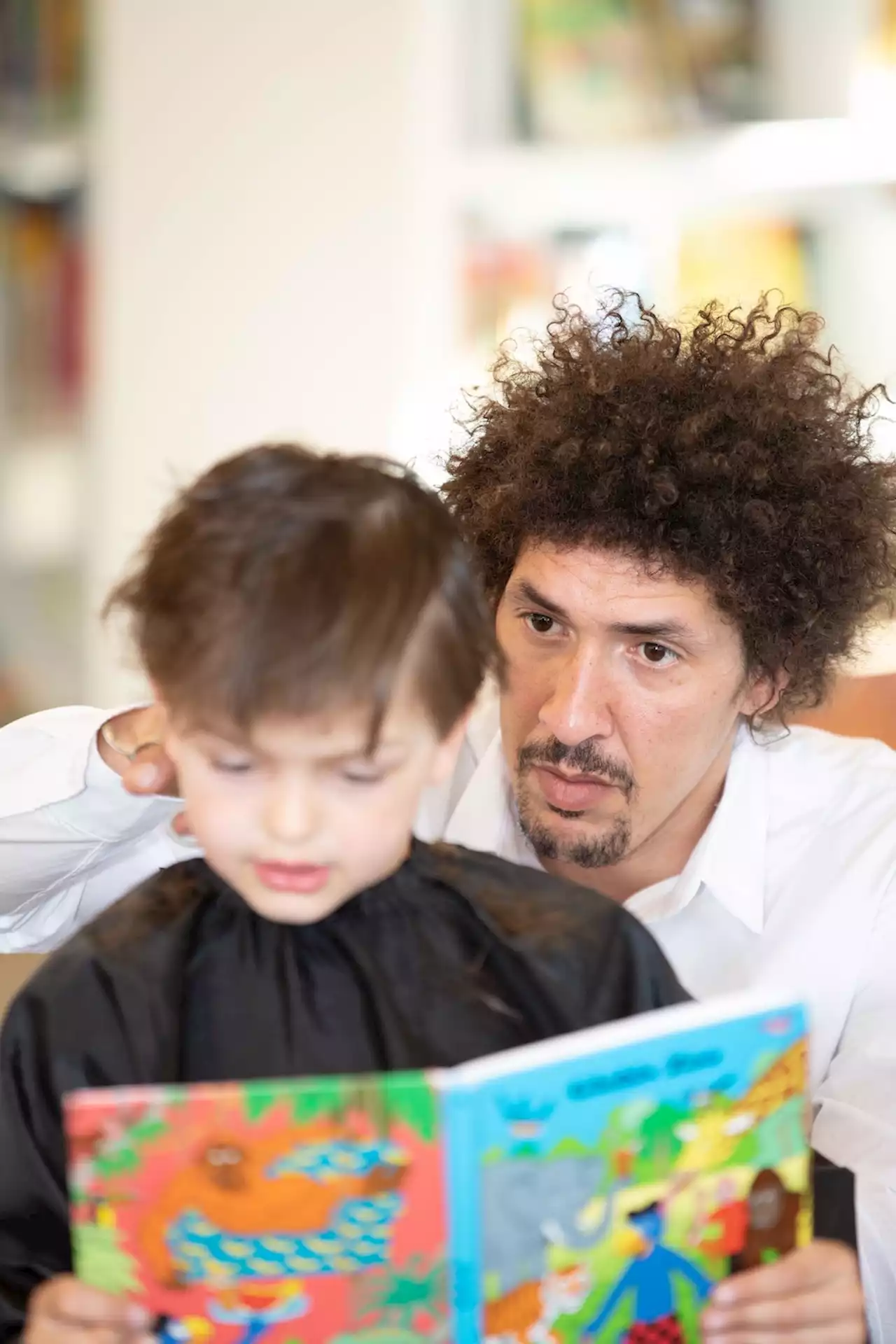 Waschen, Schneiden, Lesen beim Vorlesefriseur Danny Beuerbach