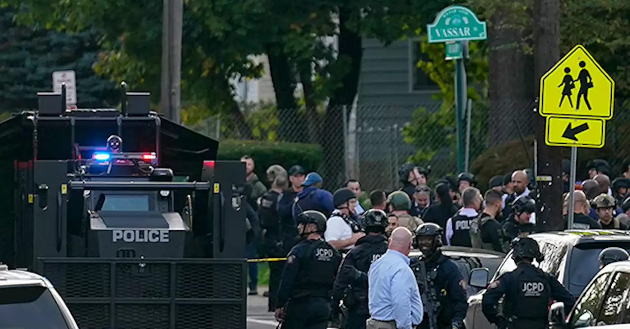 Suspect on Rooftop Shoots Two Newark Police Officers