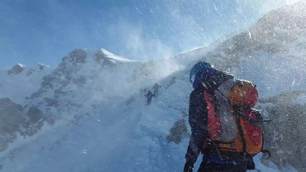 Un alpiniste fait par le plus grand des hasards une découverte bouleversante