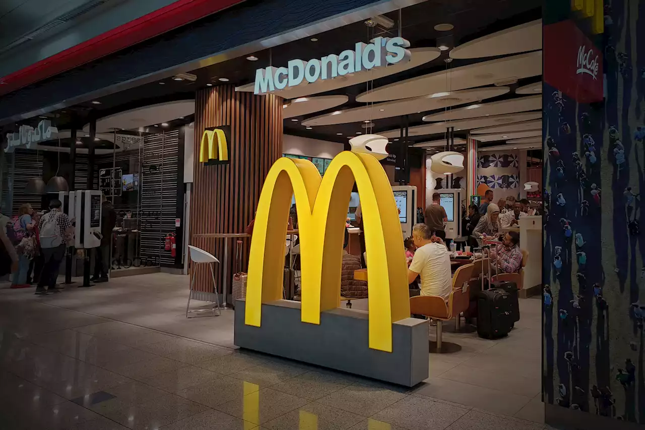 Dans ce McDonald's japonais, un système lave votre smartphone quand vous lavez vos mains