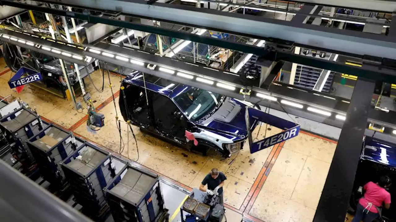 Ford October sales slide 10% largely due to supply chain issues | CNN Business