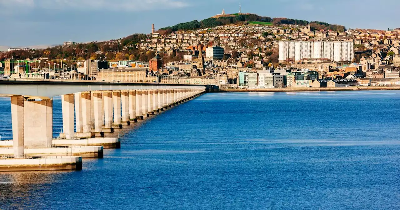 Tay Bridge locked down after lorry overturns amid Met Office wind warning