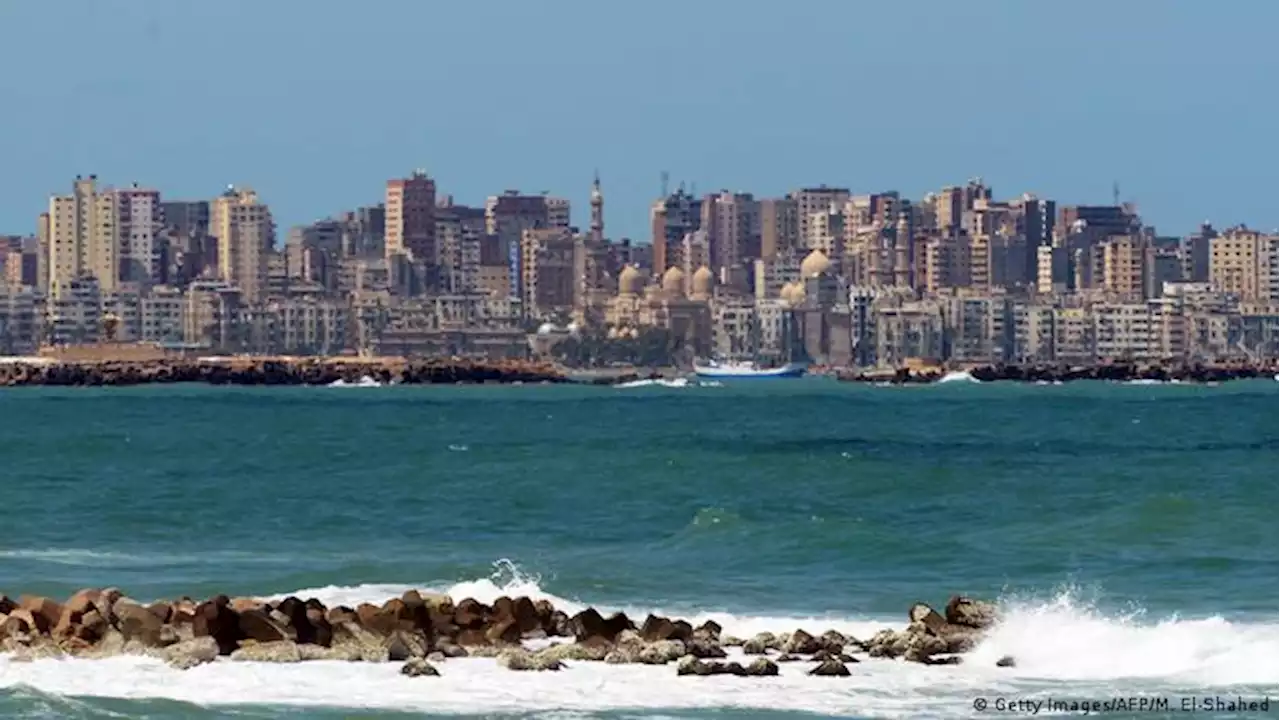 هل الإسكندرية مهددة بالغرق بفعل تغير المناخ؟