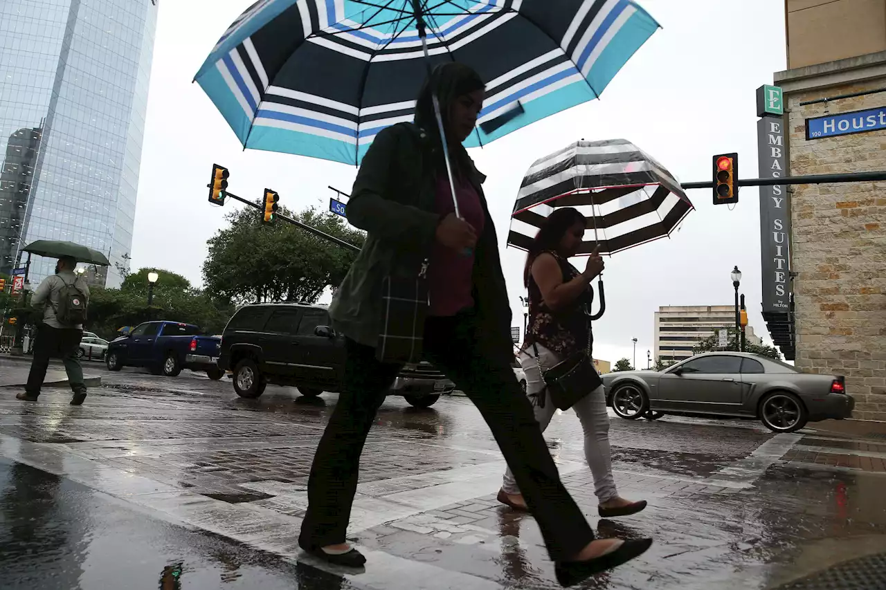 Cold front will bring a risk of severe weather to San Antonio on Friday night