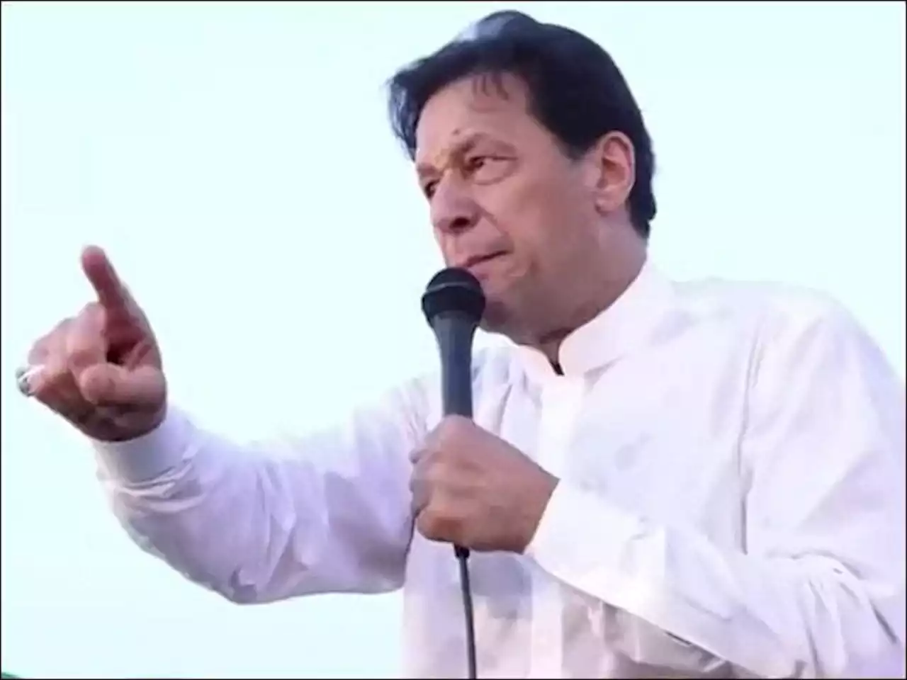 ہماری تحریک اسلام آباد پہنچ کر ختم نہیں ہوگی، 10 ماہ تک جاری رہیگی، عمران خان - ایکسپریس اردو