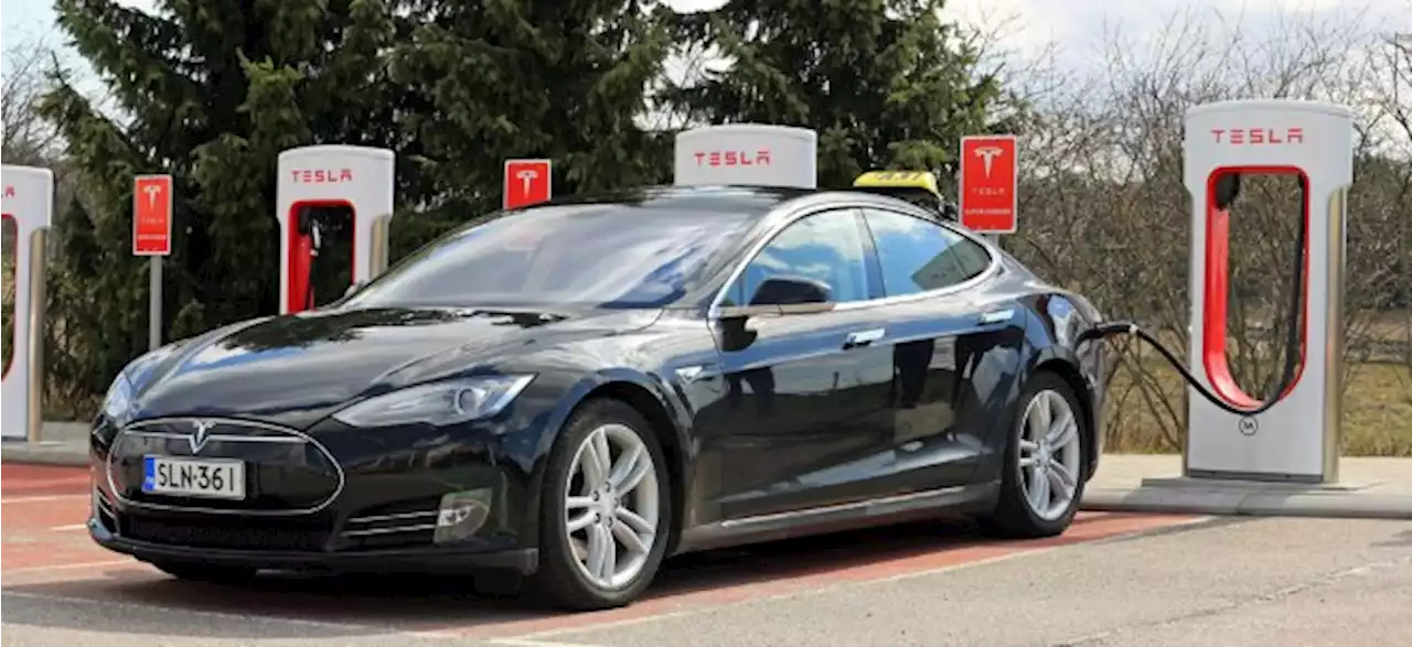 Tesla-Hybrid: YouTuber stattet Model S mit Spritantrieb aus