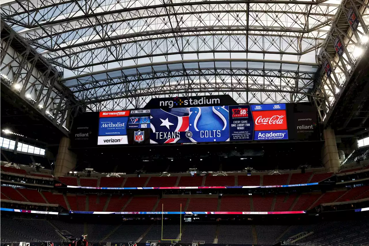 How Texans plan to keep fans updated on Astros ' World Series game Thursday