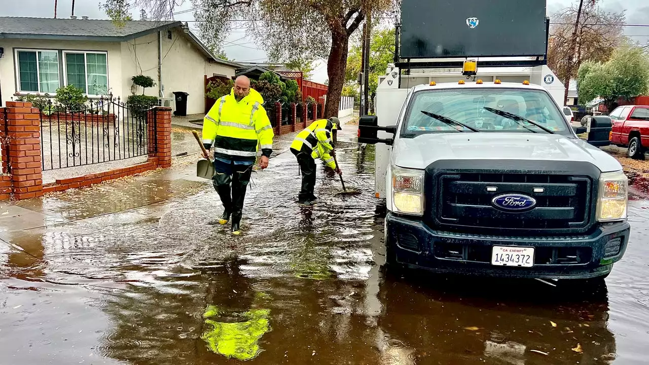 South Bay sees flooded roads in first rain of wet season