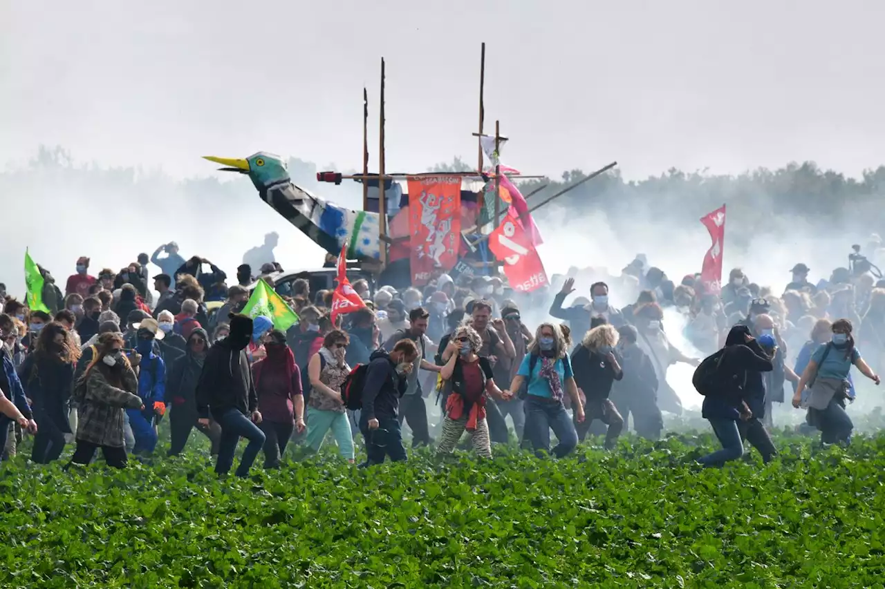 De Notre-Dame-des-Landes à Sainte-Soline, l’itinérance des activistes du « bien commun »