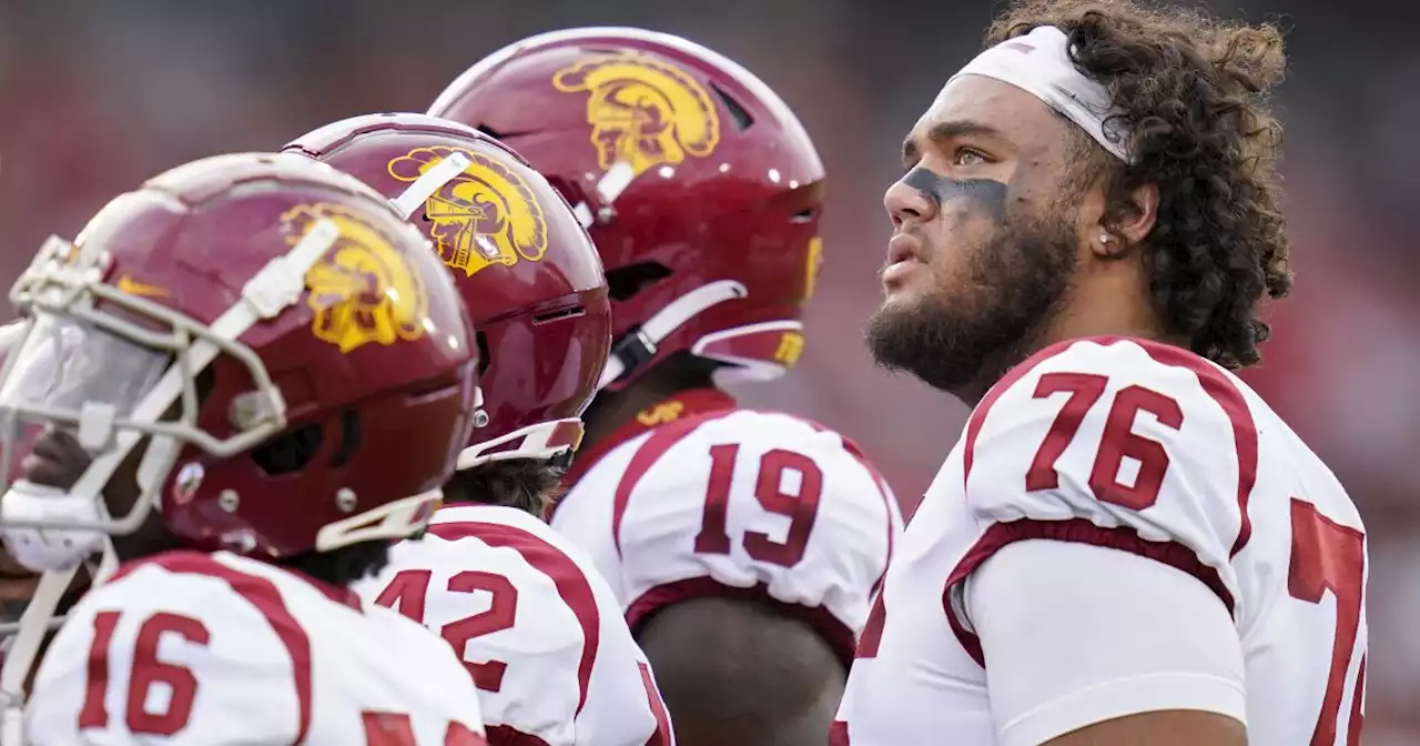 USC's veteran linemen see bright future for young OT Mason Murphy