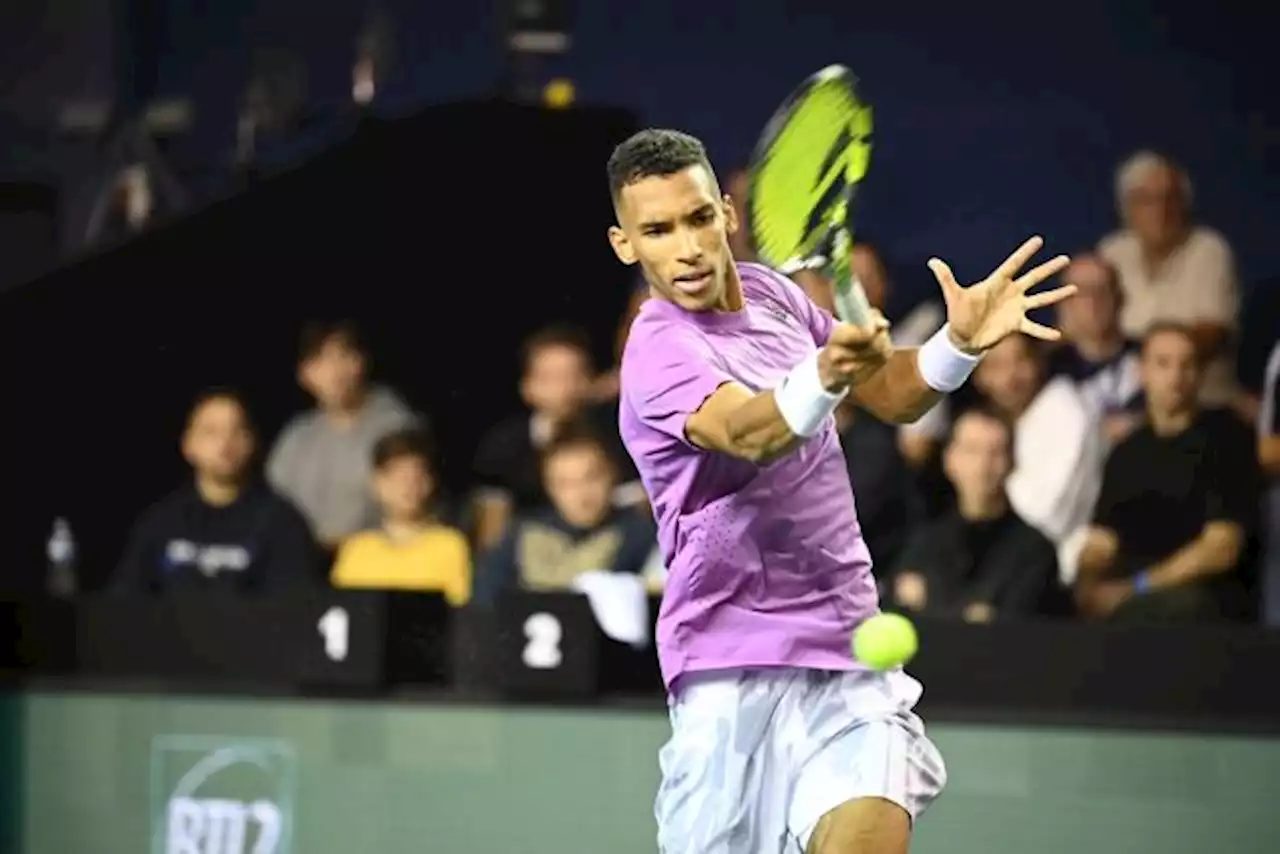 Félix Auger-Aliassime s'en sort face à Mikael Ymer au deuxième tour du Rolex Paris Masters