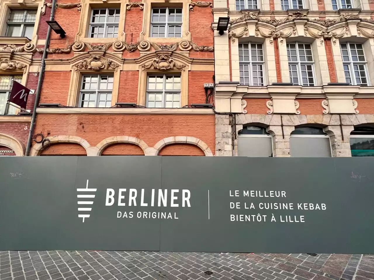 Un restaurant spécialisé dans le kebab berlinois ouvre sur la Grand'Place de Lille