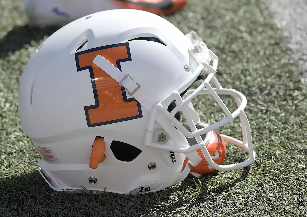 Illinois Makes History As They Hit No. 16 in College Football Playoff Rankings