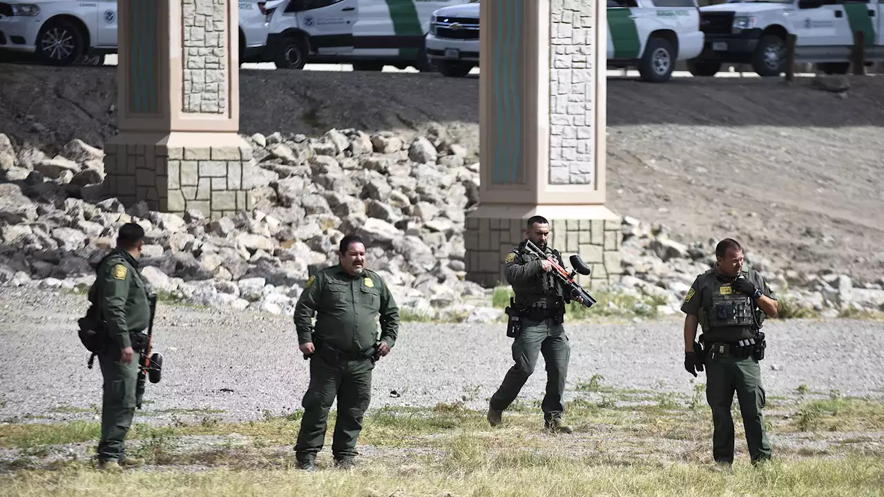 Border Patrol Agents Launch Pepper Balls at Group Crossing Rio Grande at US-Mexico Border