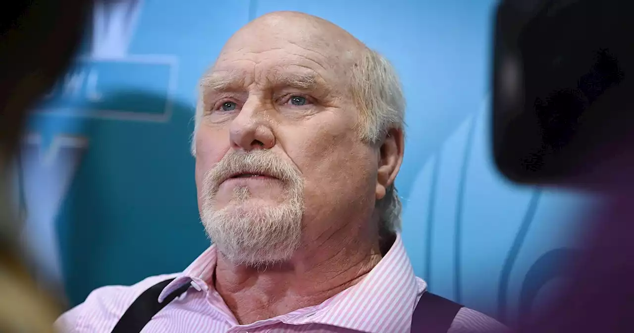 Terry Bradshaw reveals why he waited a year to go public with cancer diagnoses