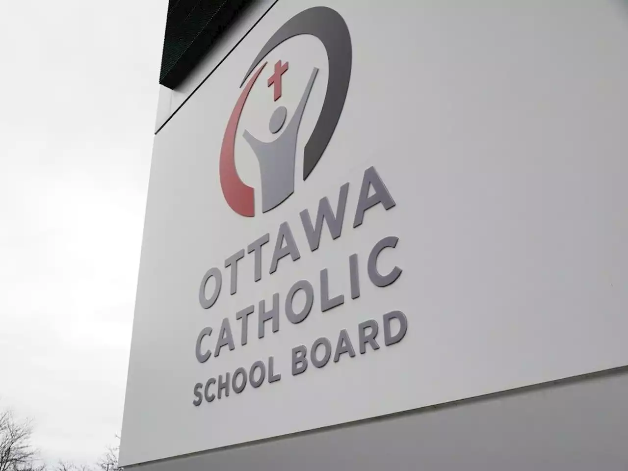 POSSIBLE STRIKE: Parents affected by OCSB's shift to remote learning on Friday support protest