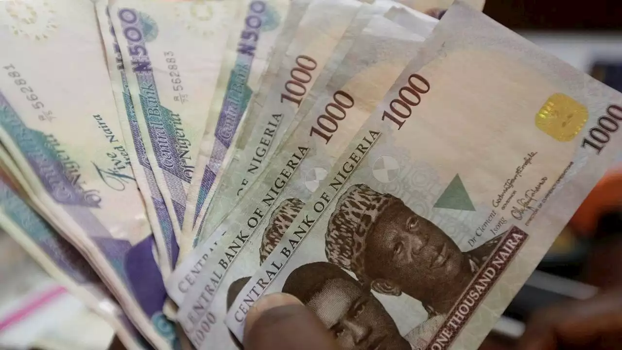 Nigeria: les banques sous tension alors que le naira s'effondre toujours plus