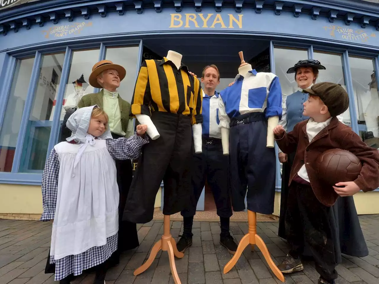 Historic Wolves and Shrews football kits given first run-out at Victorian town