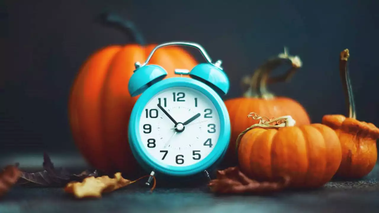 Daylight saving time ends on Sunday: What to know about setting your clocks back