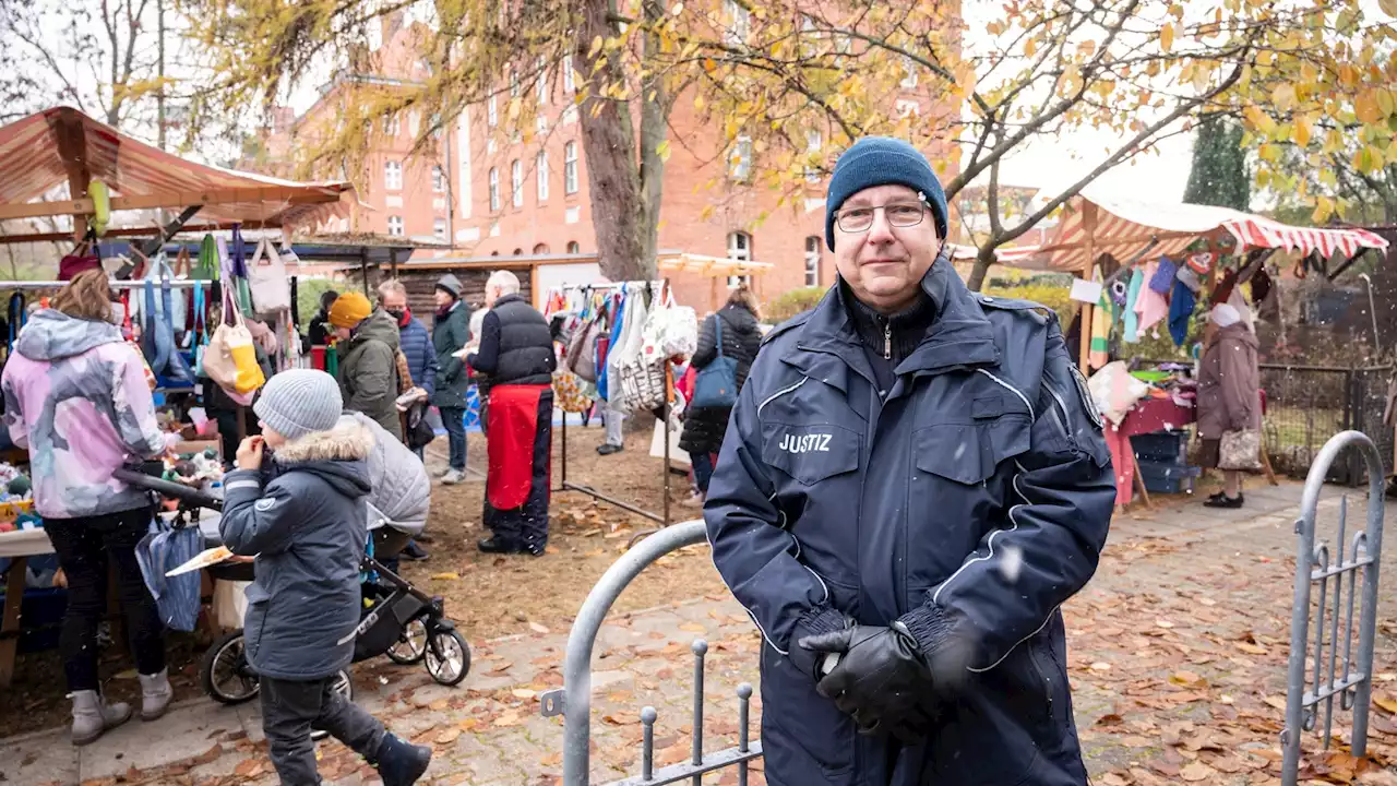 Winter-Basar im Knast – Hunderte gingen freiwillig in die JVA Tegel