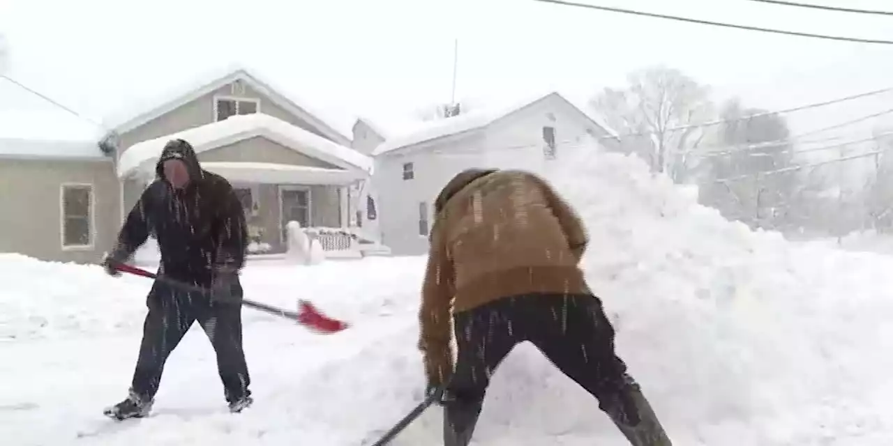 Massive snowfall buries cars, keeps falling in western NY