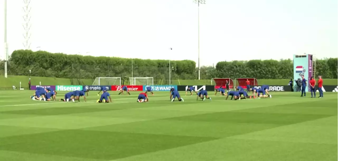 Holanda treina antes de sua primeira partida da Copa do Mundo contra o Senegal