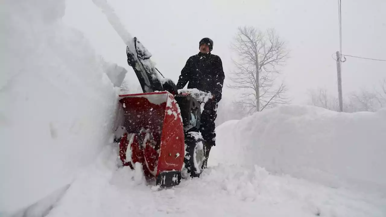 Photos: Buffalo Buried Under 6 Feet Of Snow As Historic Storm Rages