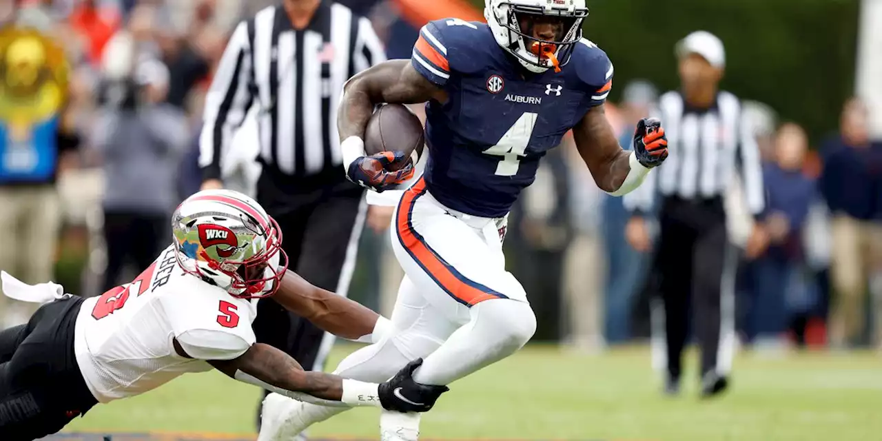 Auburn defeats Western Kentucky 41-17