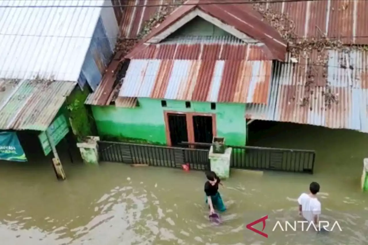 Banjir Melanda 2 Kecamatan di Makassar, Begini Kondisinya