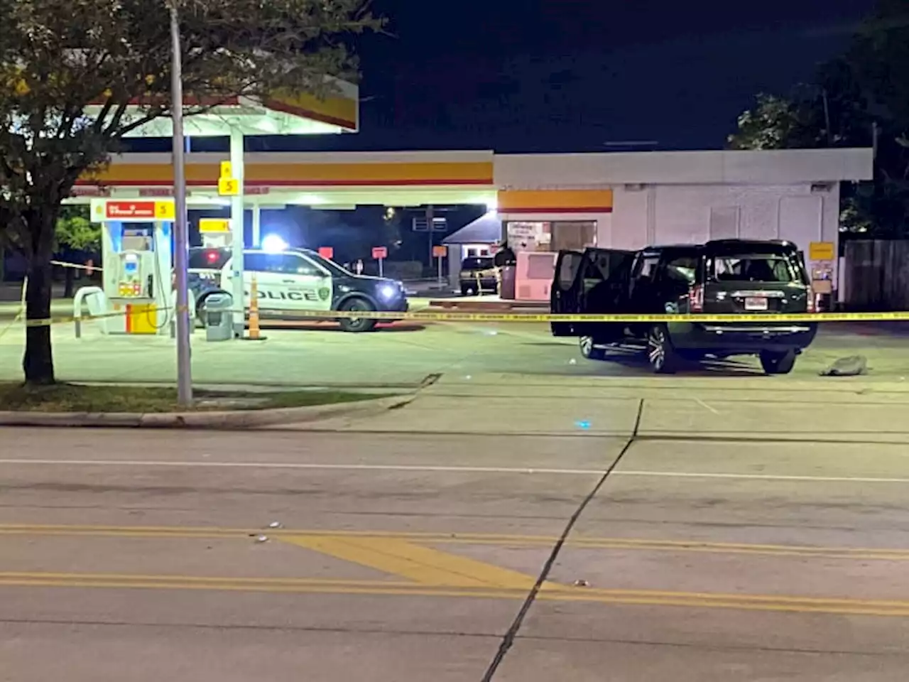 At least 2 people shot inside vehicle at gas station near Medical Center area, police say