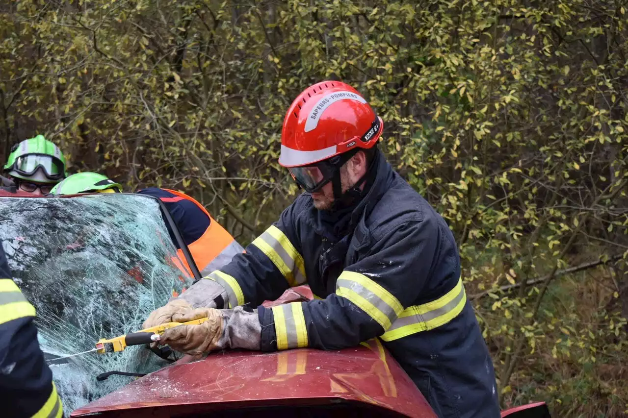 Grave accident de la route dans le Nord : trois blessés incarcérés dans les voitures