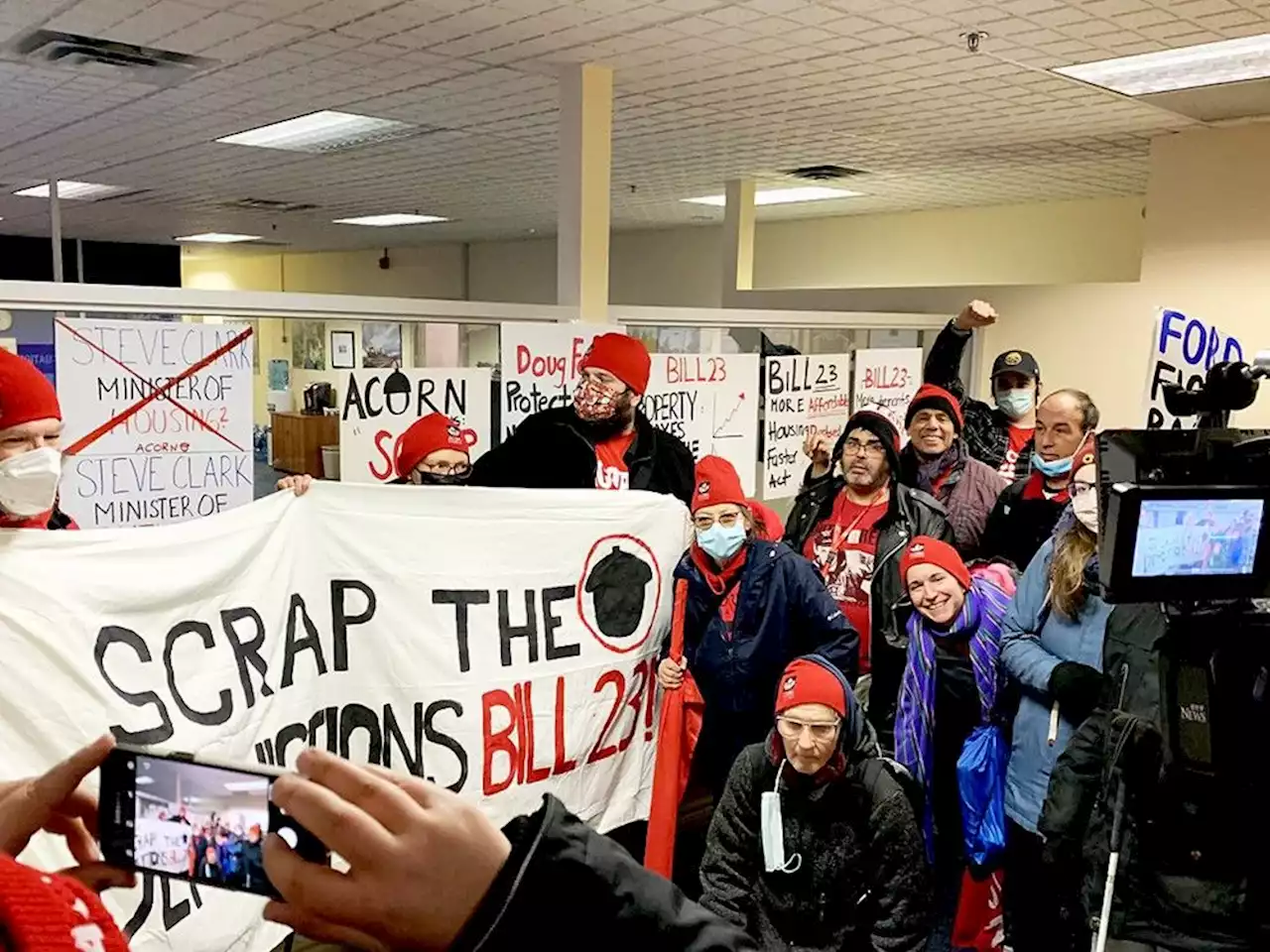 Ottawa ACORN protesters bring Bill 23 'demoviction' concerns to minister's home office