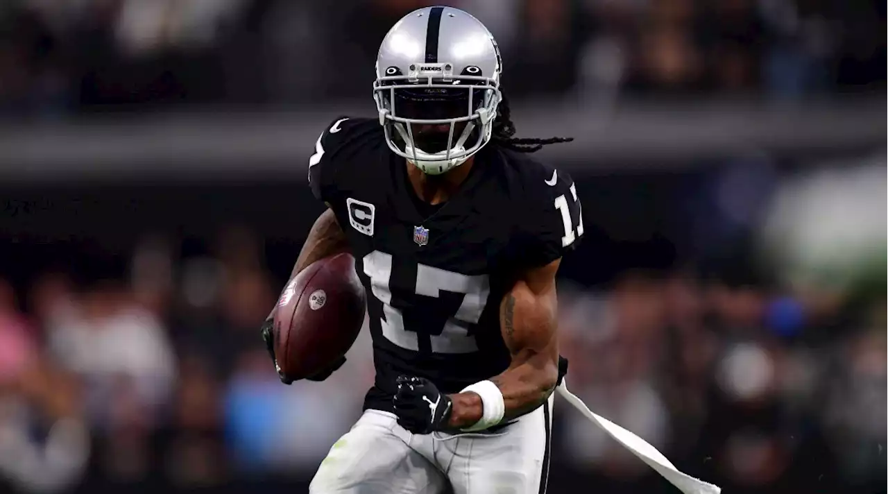 Report: Raiders WR Davante Adams Expected to Play vs. Broncos